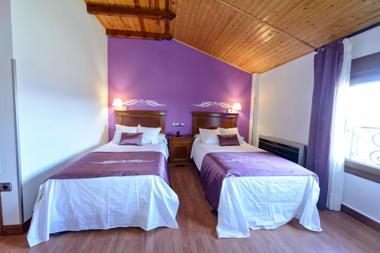 Hotel La Barrosa Abejar Exterior photo