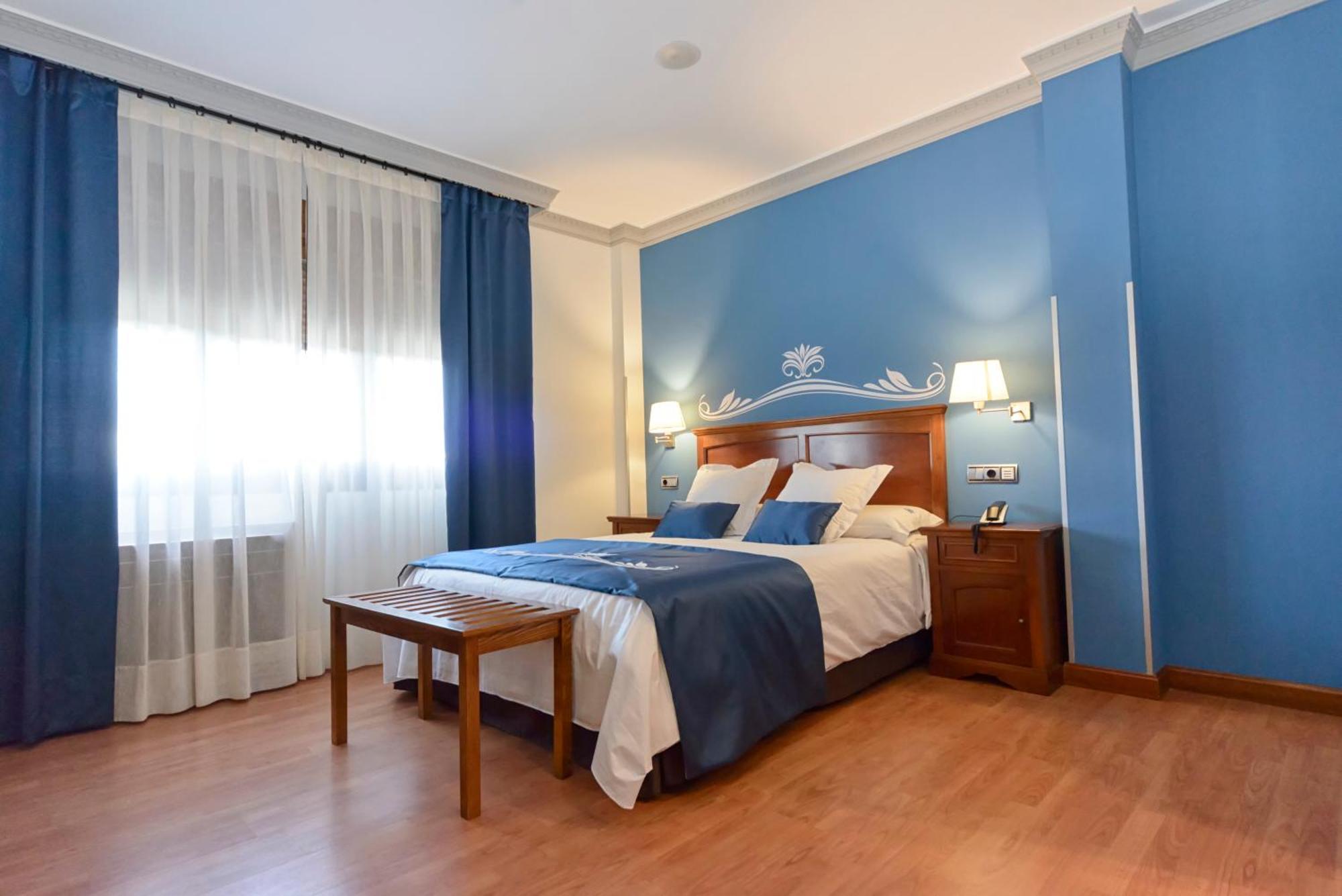 Hotel La Barrosa Abejar Exterior photo
